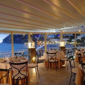 4 Rada Restaurant. Wedding Planner in Amalfi Coast and Puglia. Mr and Mrs Wedding in Italy