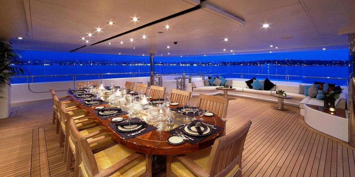 Wedding on board. Wedding Planner in Amalfi Coast and Puglia. Mr and Mrs Wedding in Italy Wedding on board. Wedding Planner in Amalfi Coast and Puglia. Mr and Mrs Wedding in Italy