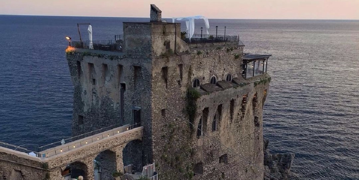 Torre Normanna. Maiori. Wedding Planner in Amalfi Coast and Puglia. Mr and Mrs Wedding in Italy Torre Normanna. Maiori. Wedding Planner in Amalfi Coast and Puglia. Mr and Mrs Wedding in Italy