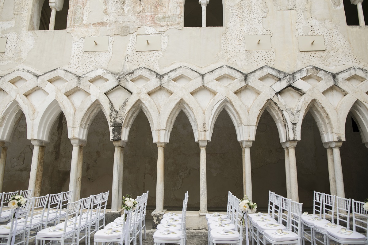 Isabella and Peter Wedding in Amalfi NH Grand Hotel Convento di Amalfi cloister