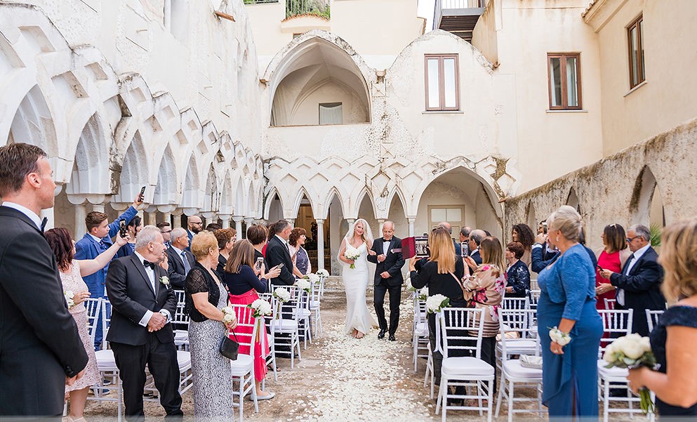 NH Amalfi Chiostro wedding ceremony guests