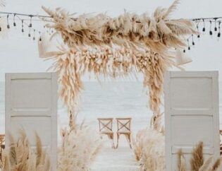 Beach wedding Amalfi Coast and Puglia - Mr and mrs wedding in Italy