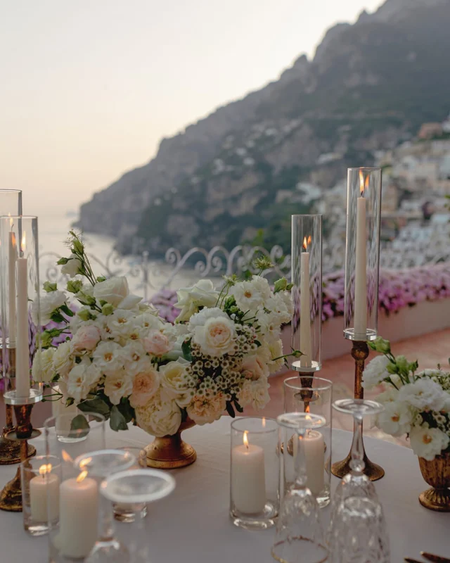 𝑨 𝒓𝒐𝒎𝒂𝒏𝒕𝒊𝒄 𝒍𝒖𝒏𝒄𝒉 𝒘𝒊𝒕𝒉 𝒂 𝒗𝒊𝒆𝒘 𝒍𝒊𝒌𝒆 𝒏𝒐 𝒐𝒕𝒉𝒆𝒓 🌸🍋 Surrounded by pastel blooms, crystal glassware, and the golden glow of the Amalfi Coast — Lena & Sebastien celebrated their love in the most elegant way 💍✨ 𝒜 𝓉𝒾𝓂𝑒𝓁𝑒𝓈𝓈 𝓂𝑜𝓂𝑒𝓃𝓉 𝒾𝓃 𝒫𝑜𝓈𝒾𝓉𝒶𝓃𝑜, 𝓌𝒽𝑒𝓇𝑒 𝑒𝓋𝑒𝓇𝓎 𝒹𝑒𝓉𝒶𝒾𝓁 𝓉𝑒𝓁𝓁𝓈 𝒶 𝓈𝓉𝑜𝓇𝓎 🕊️

📍Marincanto, Positano 🌸 Floral design: @rosalinda_flowersweddingslab 📷 Photography: @federica_cavicchi 🏨 Venue: @marincanto_romantichotel 📋 Planning: @mrandmrsweddinginitaly

#MarincantoWedding #PositanoWedding #AmalfiCoastWedding #LunchReception #WeddingInItaly #LuxuryWedding #DestinationWedding #RomanticTable #WeddingStyling #LenaAndSebastien #ItalianWeddingDream